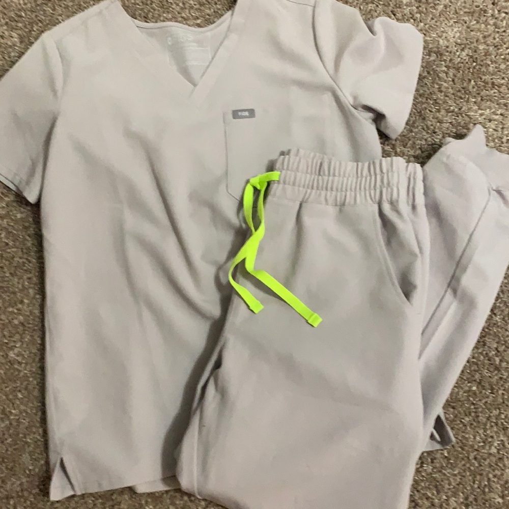 Figs scrub set
